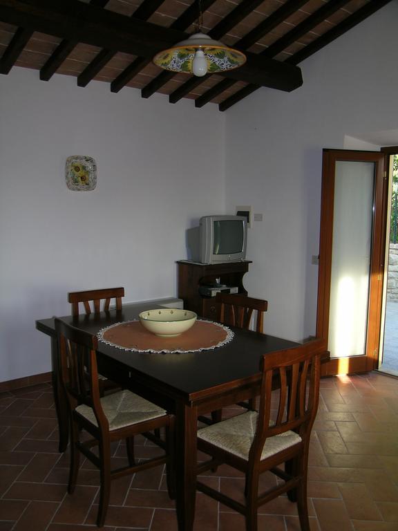 Agriturismo Podere Ossaia 코르토나 객실 사진