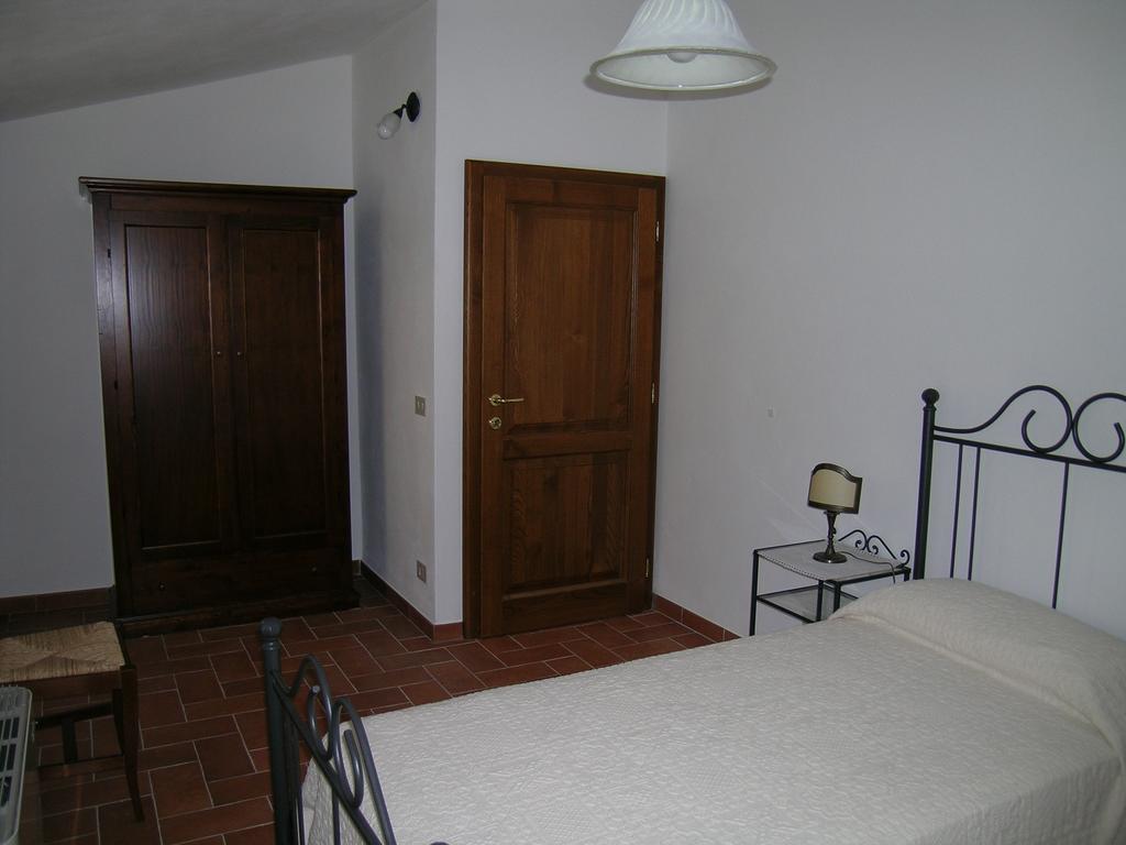 Agriturismo Podere Ossaia 코르토나 객실 사진