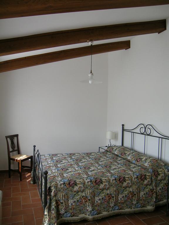Agriturismo Podere Ossaia 코르토나 객실 사진
